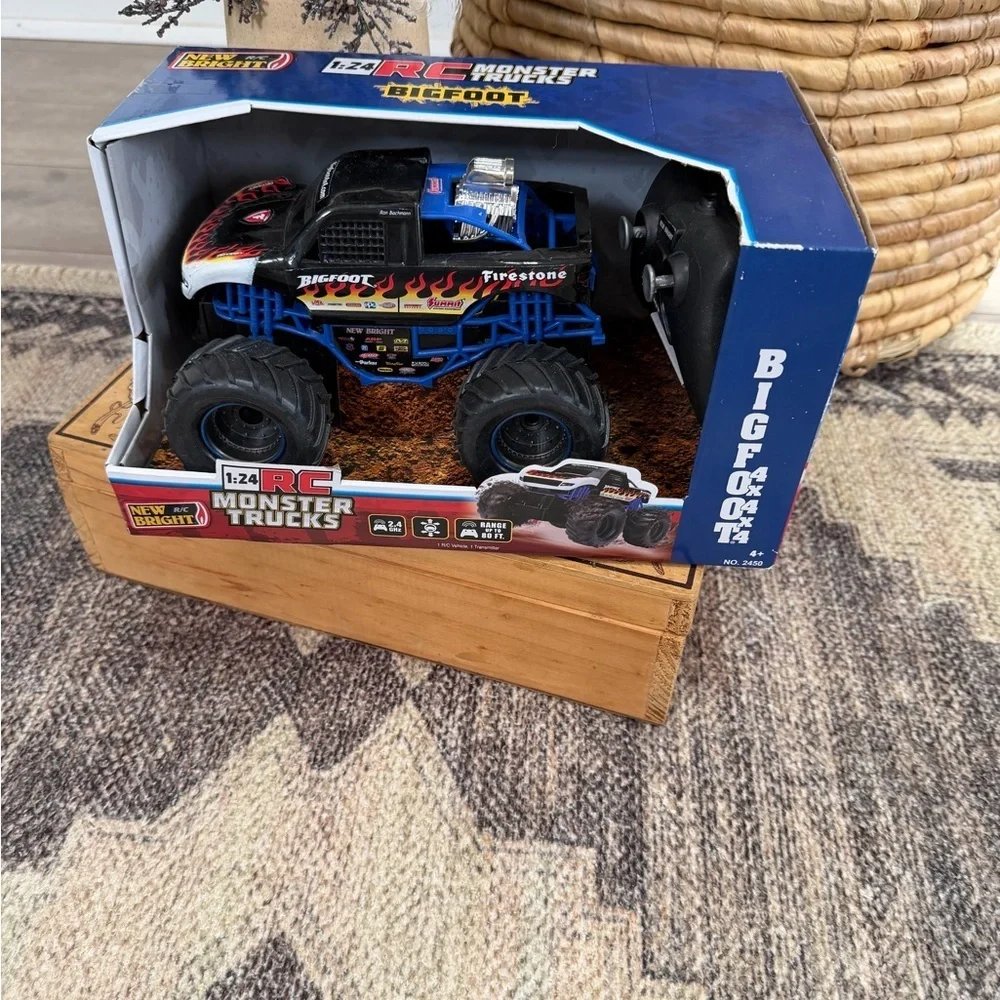 New 2022 RC Monster Truck 45th Bigfoot 4x4x4 ~ 1:24 - New in Box Remote Control